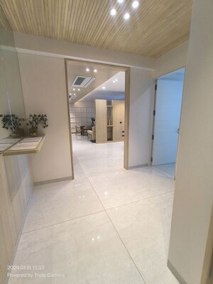 Room in 6 BHK Apartment at Uma Residences, Bhayli – for Sale