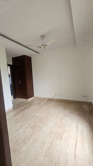 Room in 3 BHK Builder Floor at New Rajinder Nagar – for Rent