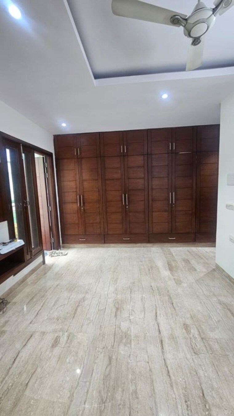 Room, new rajinder nagar 3 Bedroom 1800 Sq.Ft. Builder Floor In New Rajinder Nagar Delhi 10643609