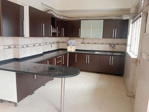 Kitchen in 3.5 BHK Apartment at Parsvnath Green Ville, Sector 48 – for Rent