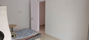 Room in 3 BHK Apartment at Karia Konark Campus, Viman Nagar – for Rent