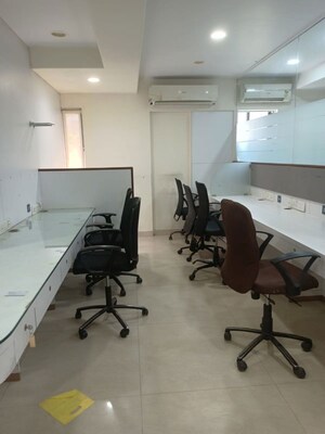  Office Space For Rent in Borivali West