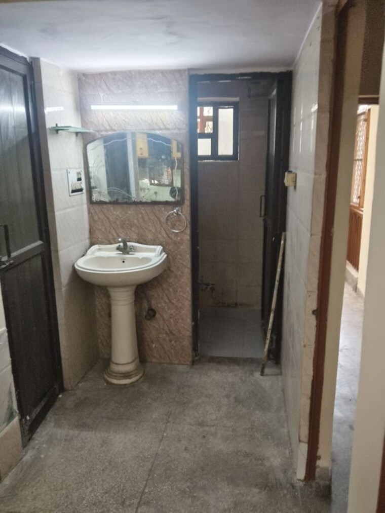 Bathroom, arawali-apartments 1 Bedroom 550 Sq.Ft. Apartment In Sector 52 Noida 10643666