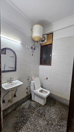 Bathroom in 1 BHK Builder Floor at Saket – for Rent