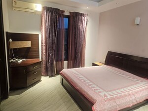 1 RK Builder Floor For Rent in RWA Apartments Sector 40, Sector 40
