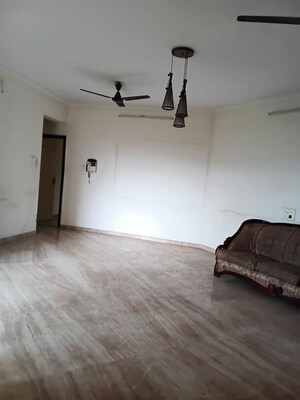 Room in 3 BHK Apartment at Vashi Sector 26 – for Rent