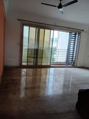 Room in 3 BHK Apartment at Vashi Sector 26 – for Rent