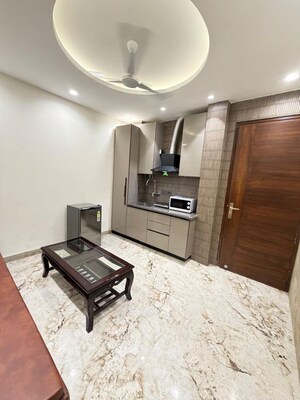 Living Room in 1 BHK Builder Floor at Dlf Phase ii – for Rent