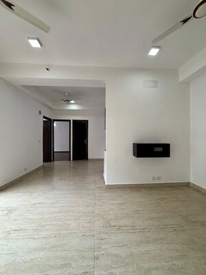Room in 2 BHK Apartment at Panchsheel Greens, Sector 16 Greater Noida – for Sale