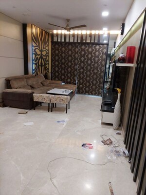 Team Area in 2 BHK Apartment at DB Woods, Goregaon East – for Rent