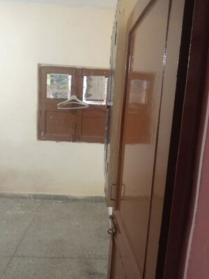 1 BHK Independent House For Rent in Beta I Greater Noida
