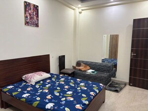 Bedroom in 3 BHK Builder Floor at Sector 57 – for Rent