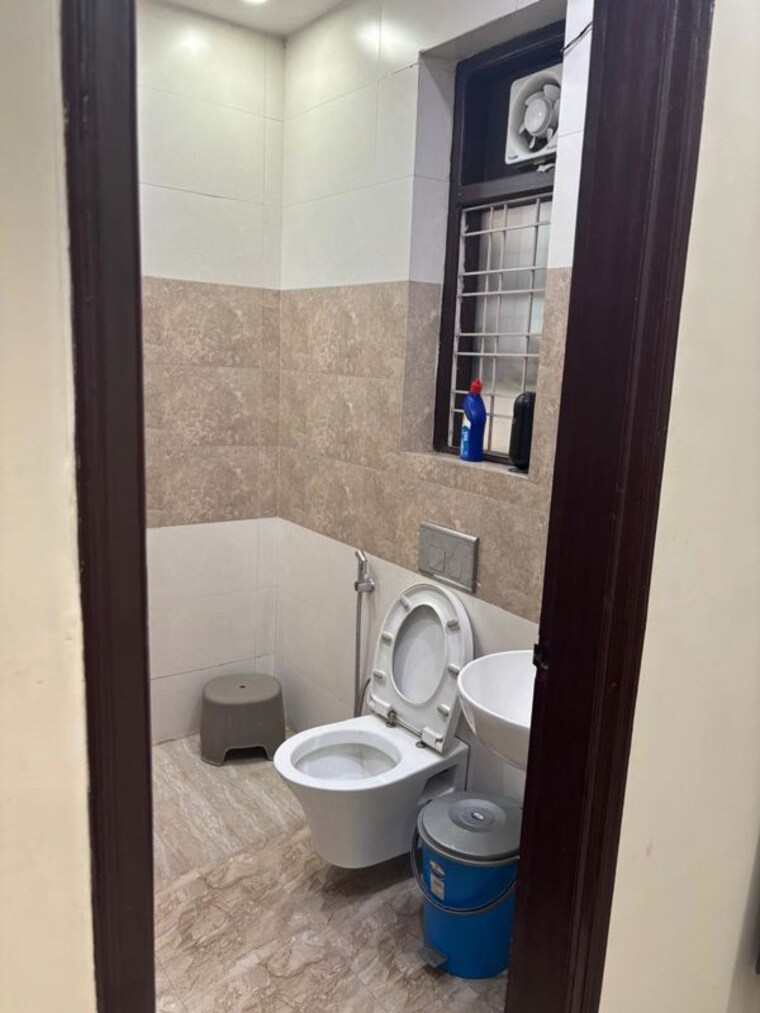Bathroom, sector 57 3 Bedroom 2580 Sq.Ft. Builder Floor In Sector 57 Gurgaon 10643710