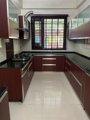 Kitchen in 4 BHK Builder Floor at DLF Imperial Residences, Dlf Phase I – for Rent