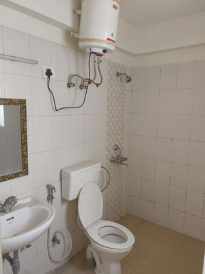 Bathroom in 3 BHK Builder Floor at Smart World Orchard, Sector 61 – for Rent