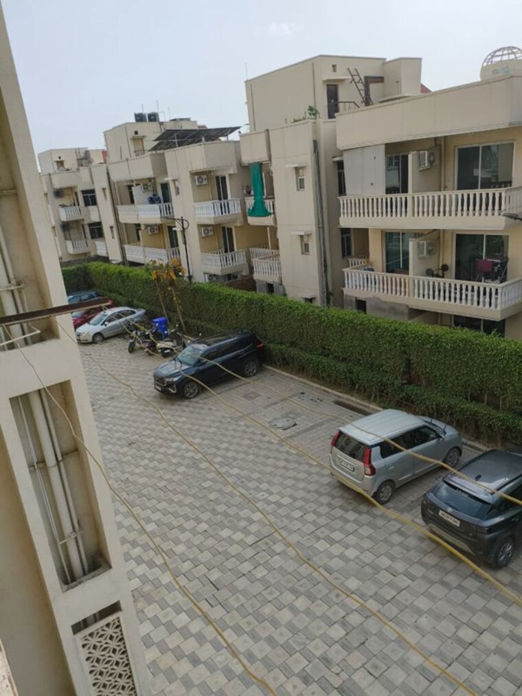  Parking, smart-world-orchard 3 Bedroom 1712 Sq.Ft. Builder Floor In Sector 61 Gurgaon 10643727