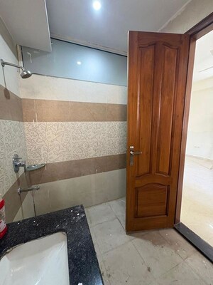 Kitchen in 3 BHK Builder Floor at Sector 57 – for Rent