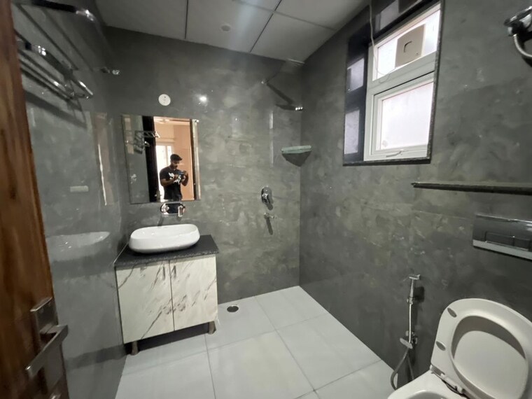 Bathroom, sector 57 3 Bedroom 25000 Sq.Ft. Builder Floor In Sector 57 Gurgaon 10643748