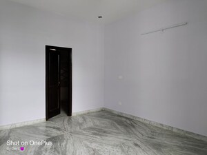Room in 4 BHK Villa at Ansal Sushant Lok I, Sector 43 – for Rent