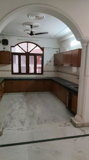 Kitchen in 3 BHK Builder Floor at RWA Apartments Sector 39, Sector 39 – for Rent