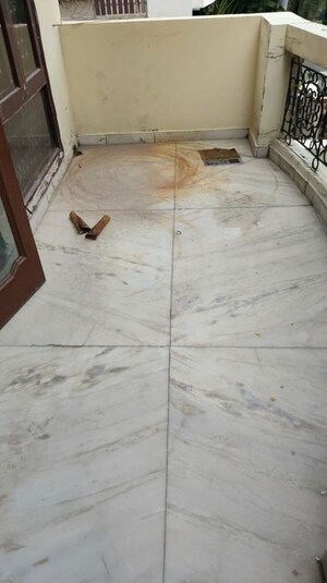 Room in 3 BHK Builder Floor at RWA Apartments Sector 39, Sector 39 – for Rent