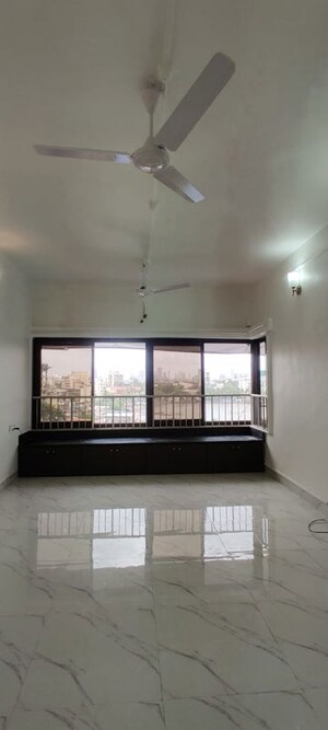 2 BHK Apartment For Rent in Dhaval Ganga, Bandra West