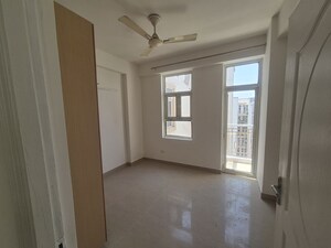 Room in 2 BHK Apartment at Shree Vardhman Mantra, Sector 67 – for Sale