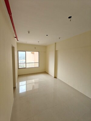 Room in 2 BHK Apartment at Vedant Sumeet Elite, Balkum Pada – for Rent