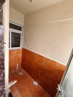 Furnished Amenities in 2 BHK Apartment at Vedant Sumeet Elite, Balkum Pada – for Rent