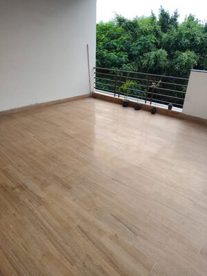 Room in 3 BHK Builder Floor at RWA Apartments Sector 39, Sector 39 – for Rent