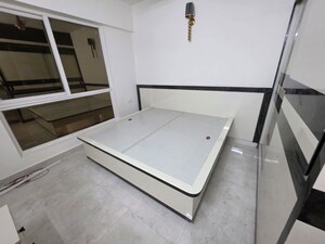 Room in 4 BHK Apartment at Birla Navya, Sector 63a – for Rent