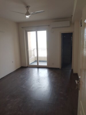 Room in 3 BHK Apartment at Mapsko Mount Ville, Sector 79 – for Rent