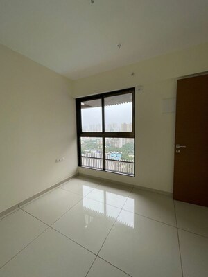 Room in 1 BHK Apartment at Chandak 34 Park Estate, Goregaon West – for Rent