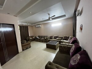 3 BHK Builder Floor For Rent in Sector 52