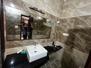 Team Area in 3 BHK Builder Floor at Sector 52 – for Rent