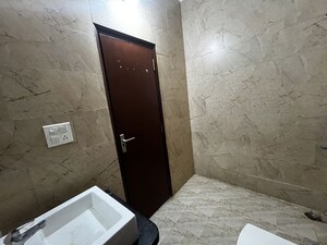 Furnished Amenities in 3 BHK Builder Floor at Sector 52 – for Rent