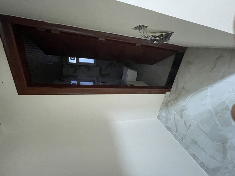 Bathroom, sector 9a 3 Bedroom 204 Sq.Yd. Builder Floor In Sector 9a Gurgaon 10643835