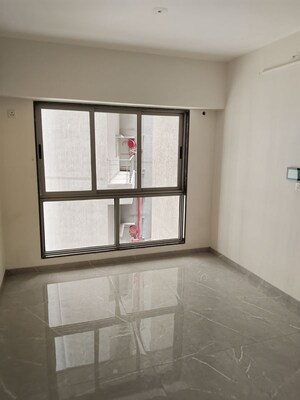 Room in 2 BHK Apartment at Veena Smart Homes, Kandivali West – for Rent
