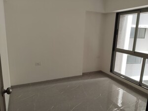 Room in 2 BHK Apartment at Veena Smart Homes, Kandivali West – for Rent