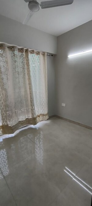 Room in 3 BHK Apartment at Signature Global City 81, Sector 81 – for Rent