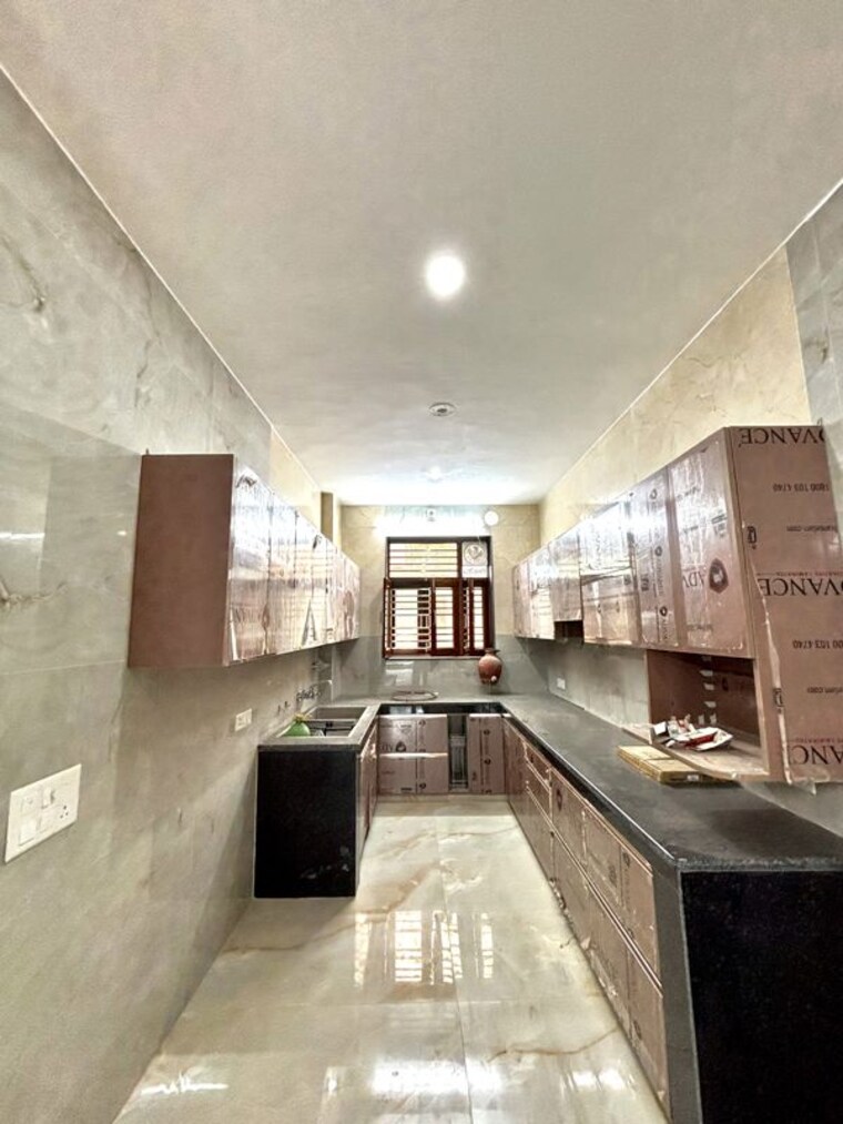 Kitchen, palam vihar 3 Bedroom 270 Sq.Yd. Builder Floor In Palam Vihar Gurgaon 10643854