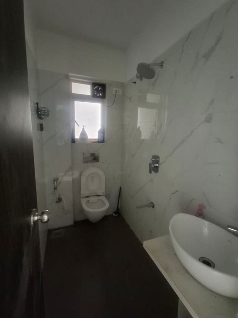 Bathroom, alliance-fortuna-blue 1.5 Bedroom 536 Sq.Ft. Apartment In Lower Parel Mumbai 10643861