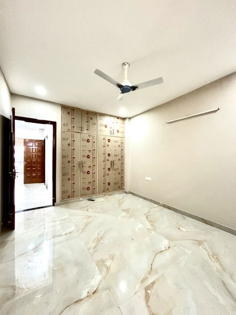 Bedroom, palam vihar 3 Bedroom 240 Sq.Yd. Builder Floor In Palam Vihar Gurgaon 10643869