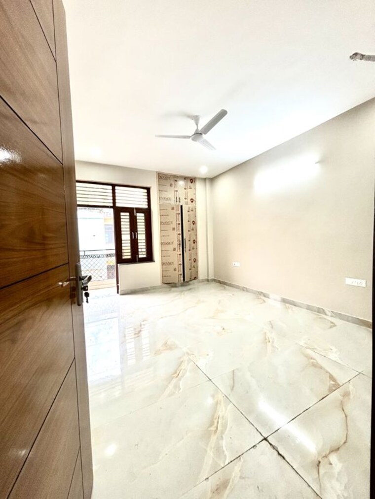 Room, palam vihar 3 Bedroom 240 Sq.Yd. Builder Floor In Palam Vihar Gurgaon 10643869