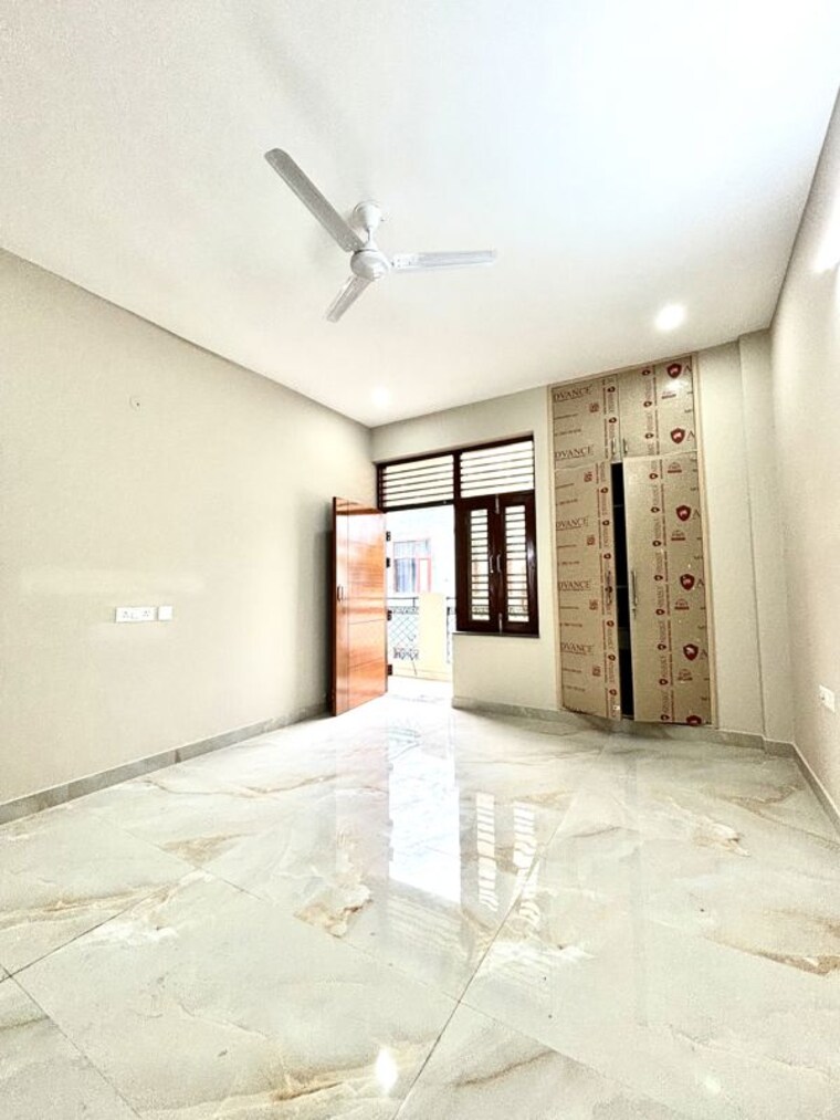 Room, palam vihar 3 Bedroom 240 Sq.Yd. Builder Floor In Palam Vihar Gurgaon 10643869
