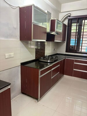 Kitchen in 3 BHK Builder Floor at DLF Imperial Residences, Dlf Phase I – for Rent