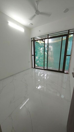 Room in 3 BHK Apartment at Mangesh Darshan Apartment, Santacruz West – for Rent