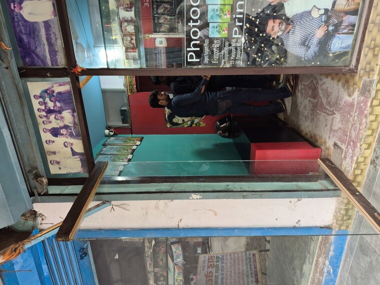 Bedroom, mayur vihar Commercial Shop 250 Sq.Ft. In Mayur Vihar Delhi 10643890