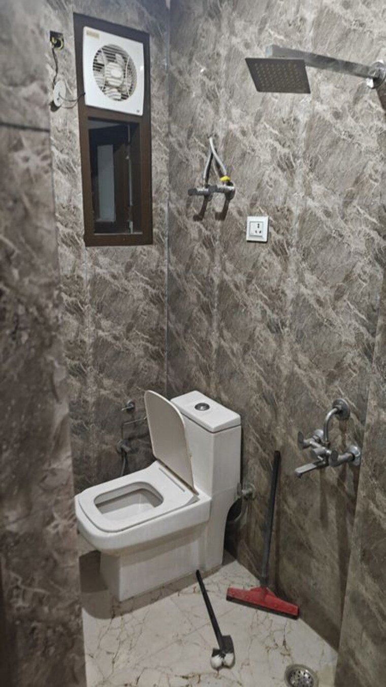 Bathroom, mehrauli 3 Bedroom 5700 Sq.Ft. Independent House In Mehrauli Delhi 10643888