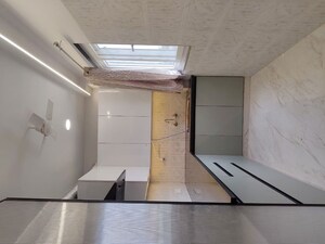 Building Lobby in 3 BHK Builder Floor at Sushant Lok 2, Sector 57 – for Rent